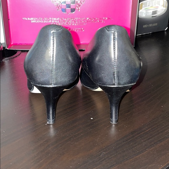 Vince Camuto size 8 heels - Picture 3 of 12